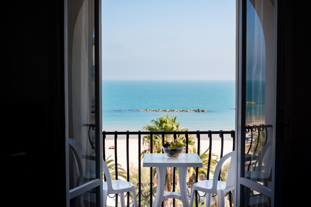 Double or Twin Room Balcony Sea View