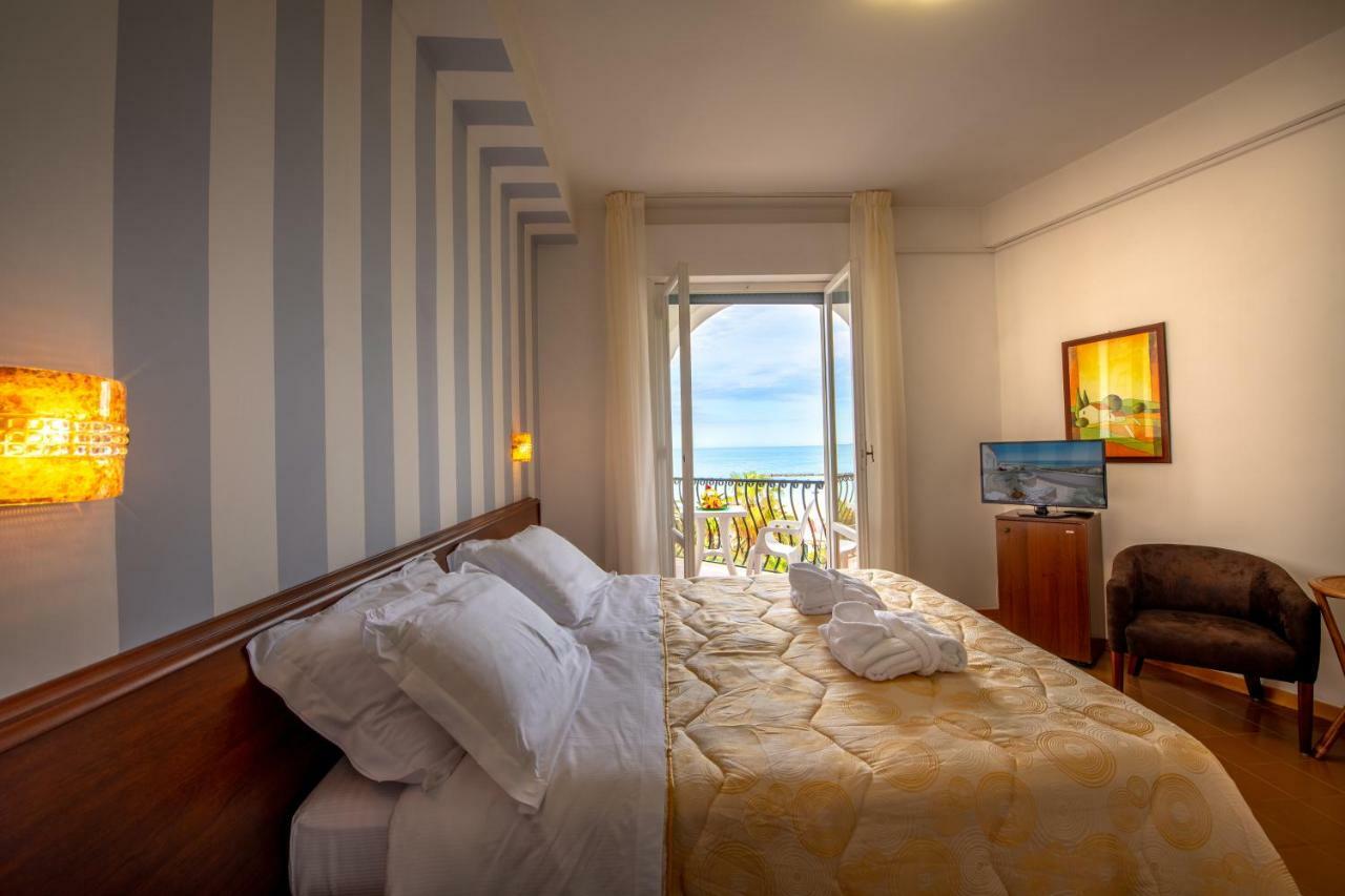 Double or Twin Room Balcony Sea View